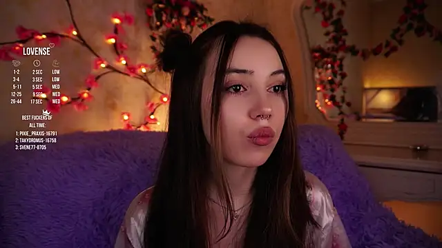 GillianDowdey online show from November 2025 02:36:01 AM