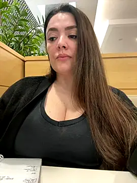 Sophie Eaton online show from October 2025 08:24:02 PM