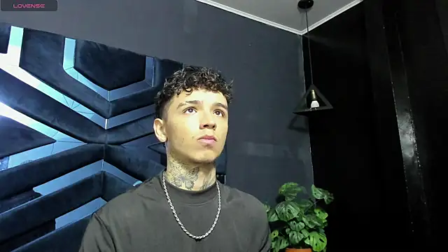 Snapshot of Ian_Castillo_ chatting on January 2026 11:15:02 AM Ian Castillo online show from January 2026 11:15:02 AM