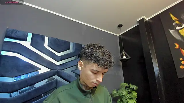 Snapshot of Ian_Castillo_ chatting on January 2026 11:26:01 AM Ian Castillo online show from January 2026 11:26:01 AM