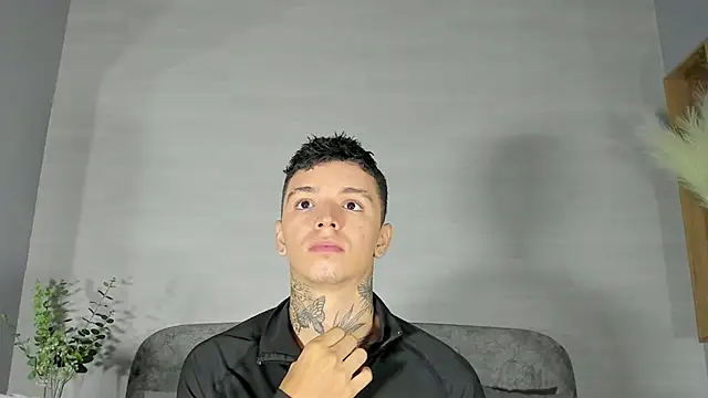 Snapshot of Ian_Castillo_ chatting on May 2026 11:05:01 AM Ian Castillo online show from May 2026 11:05:01 AM