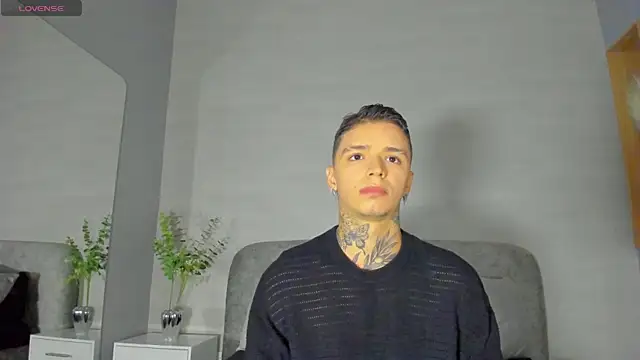 Snapshot of Ian_Castillo_ chatting on June 2026 11:10:01 AM Ian Castillo online show from June 2026 11:10:01 AM
