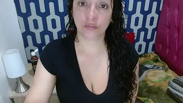 sarax ximena online show from October 2025 01:41:01 PM