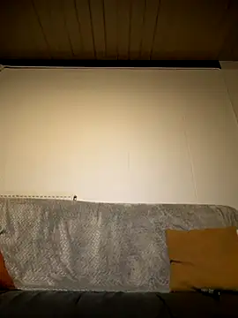 wolfwhite95 online show from November 2025 10:54:02 PM