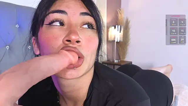 aprildreams19 online show from December 2025 12:03:02 PM