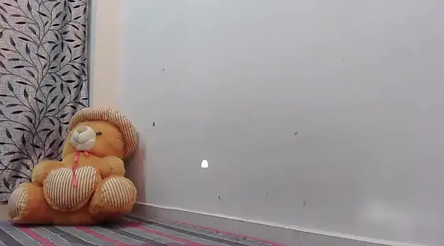 ANANYA-TIWARI online show from February 2025 03:56:02 AM