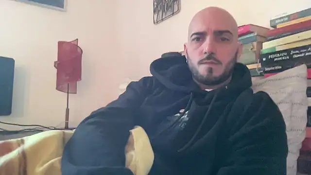 alessandromori91 online show from March 2026 04:44:02 PM