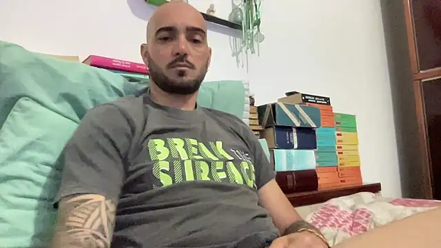 Snapshot of alessandromori91 chatting on May 2026 09:32:02 PM alessandromori91 online show from May 2026 09:32:02 PM
