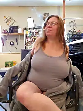 Snapshot of MsShelby40 chatting on January 2025 05:26:01 PM MsShelby40 online show from January 2025 05:26:01 PM