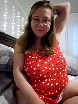 Snapshot of MsShelby40 chatting on March 2025 12:02:02 PM MsShelby40 online show from March 2025 12:02:02 PM
