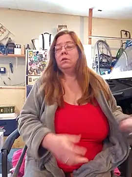 Snapshot of MsShelby40 chatting on February 2026 06:12:02 PM MsShelby40 online show from February 2026 06:12:02 PM