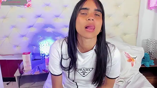 sophie pariss online show from March 2025 08:41:02 AM