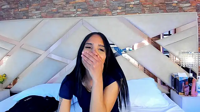 sophie pariss online show from September 2025 03:01:01 AM