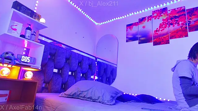 Alex and Fabian online show from November 2025 08:31:01 PM