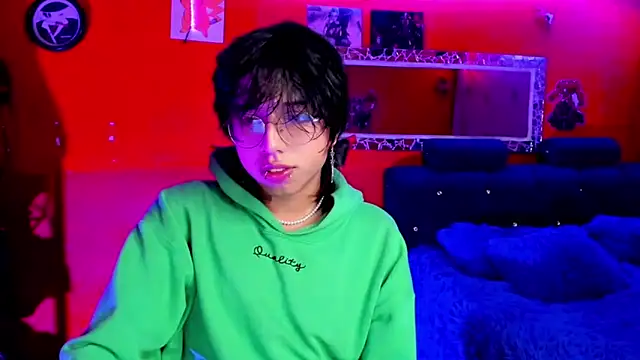 Snapshot of AnggelONfiree chatting on January 2025 05:05:01 AM AnggelONfiree online show from January 2025 05:05:01 AM