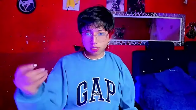 Snapshot of AnggelONfiree chatting on February 2025 06:04:01 AM AnggelONfiree online show from February 2025 06:04:01 AM