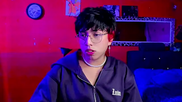 Snapshot of AnggelONfiree chatting on February 2025 06:07:01 AM AnggelONfiree online show from February 2025 06:07:01 AM