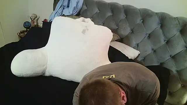 Snapshot of dcrick978 chatting on March 2026 12:14:01 AM dcrick978 online show from March 2026 12:14:01 AM