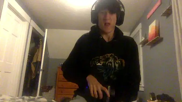 Snapshot of KittingGrappler chatting on November 2025 11:17:01 PM KittingGrappler online show from November 2025 11:17:01 PM