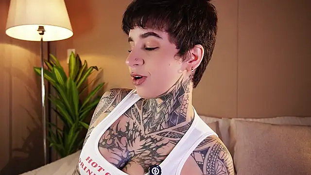 AliceShazaham  online show from April 2026 07:15:02 AM