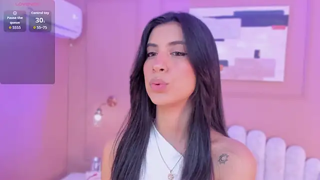 zia cooper online show from March 2026 06:44:02 PM