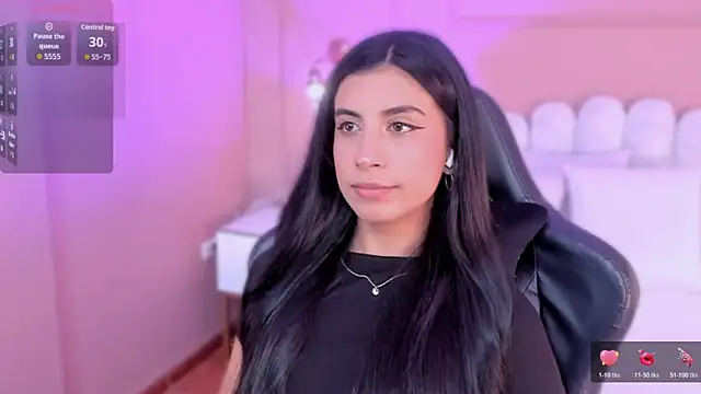 zia cooper online show from April 2026 07:06:01 PM