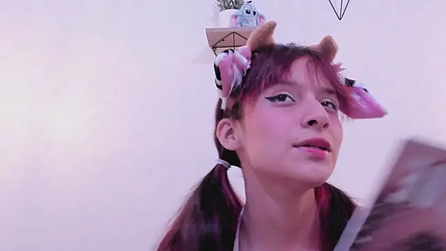 RedMeloddy online show from January 2025 07:15:01 PM