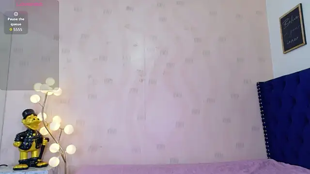 Snapshot of littleebonymommy chatting on June 2026 07:12:02 PM littleebonymommy online show from June 2026 07:12:02 PM