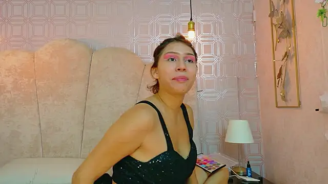 Annyeli online show from November 2025 12:06:02 PM