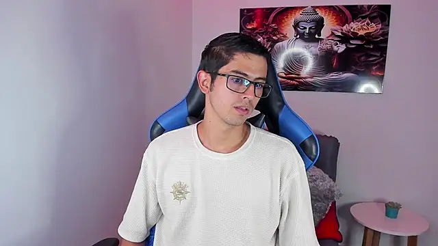 Snapshot of Ethan_Sai___ chatting on March 2025 06:33:01 PM Ethan Sai online show from March 2025 06:33:01 PM