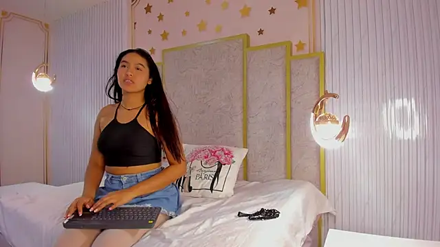 Snapshot of cute_mia23 chatting on December 2024 04:29:02 PM cute mia23 online show from December 2024 04:29:02 PM