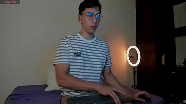 Snapshot of Alexx_oconnor chatting on January 2025 05:57:01 AM Alexx oconnor online show from January 2025 05:57:01 AM