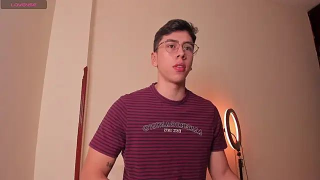 Snapshot of Alexx_oconnor chatting on February 2025 01:19:01 PM Alexx oconnor online show from February 2025 01:19:01 PM