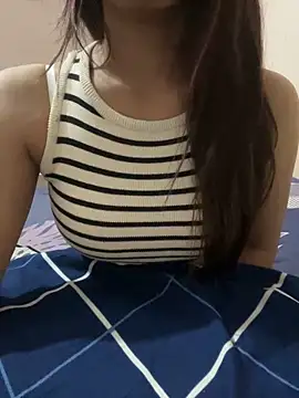 Snapshot of _riyaahahaha_ chatting on January 2025 08:21:01 PM riyaahahaha online show from January 2025 08:21:01 PM