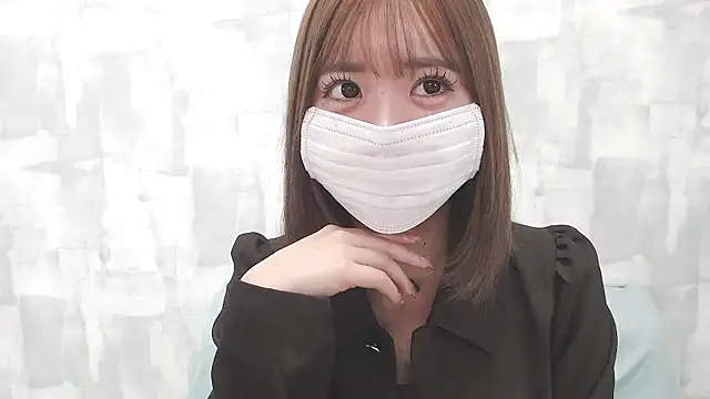 LOVE MOMO LOVE online show from November 2025 10:26:01 AM