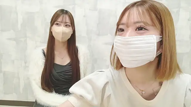 Snapshot of LOVE_MOMO_LOVE chatting on May 2026 11:40:02 AM LOVE MOMO LOVE online show from May 2026 11:40:02 AM