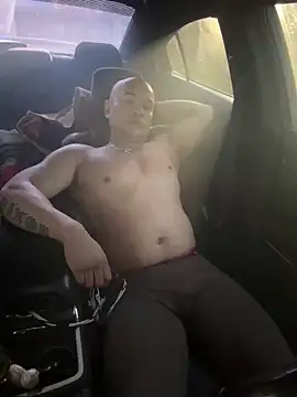 Snapshot of EatMyCake831 chatting on January 2025 04:30:02 PM EatMyCake831 online show from January 2025 04:30:02 PM