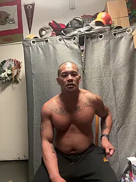 Snapshot of EatMyCake831 chatting on September 2025 11:34:02 AM EatMyCake831 online show from September 2025 11:34:02 AM