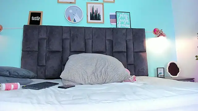 DulceAurora   online show from March 2025 08:51:01 AM