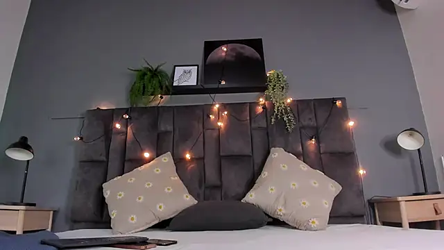 DulceAurora   online show from February 2026 02:49:02 AM