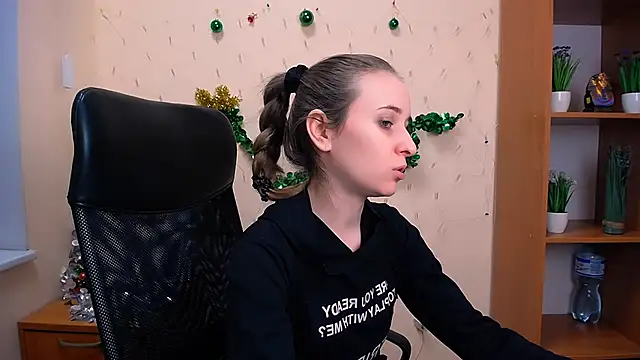 Snapshot of _Nicole_new chatting on December 2024 11:56:02 AM  Nicole new online show from December 2024 11:56:02 AM