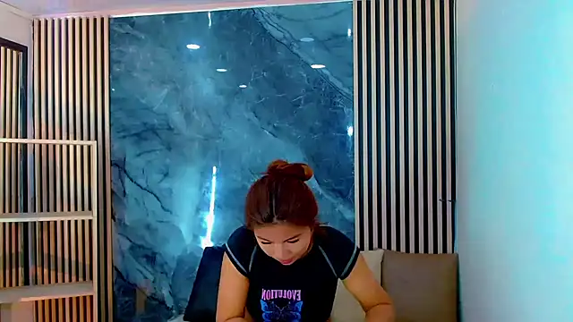 Isalombardi online show from October 2025 03:26:02 AM