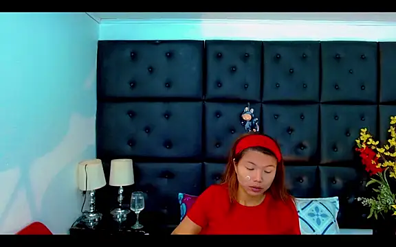 Snapshot of Isalombardi chatting on May 2026 02:51:02 AM Isalombardi online show from May 2026 02:51:02 AM