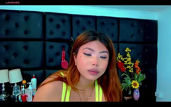 Snapshot of Isalombardi chatting on May 2026 04:03:02 PM Isalombardi online show from May 2026 04:03:02 PM