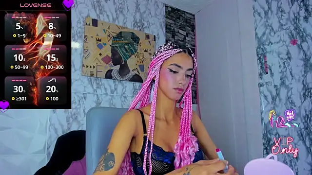 Queen Cuarxxo online show from April 2026 11:59:02 PM