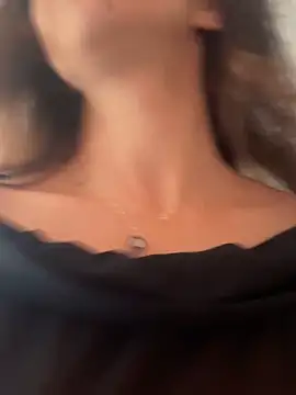 EmaSkyes online show from September 2025 05:44:01 AM