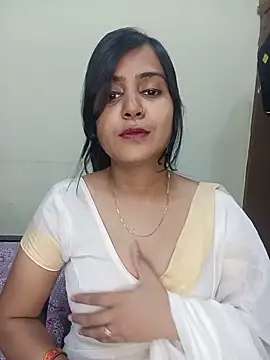Snapshot of Miss-Riyasingh chatting on May 2026 05:29:01 PM Miss-Riyasingh online show from May 2026 05:29:01 PM