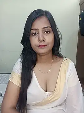 Snapshot of Miss-Riyasingh chatting on May 2026 04:32:02 AM Miss-Riyasingh online show from May 2026 04:32:02 AM