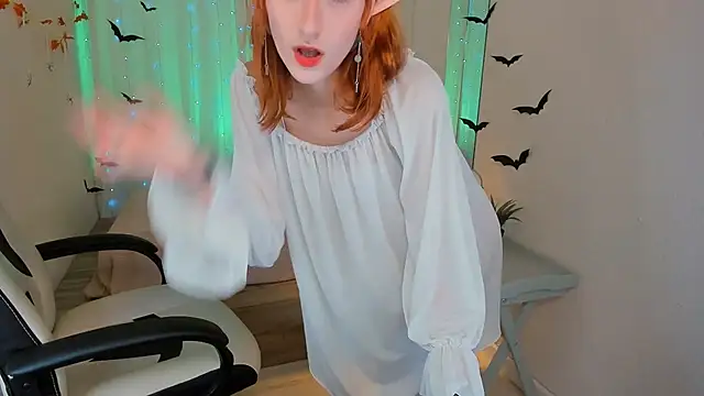 Lil Melanie  online show from October 2025 01:04:02 PM