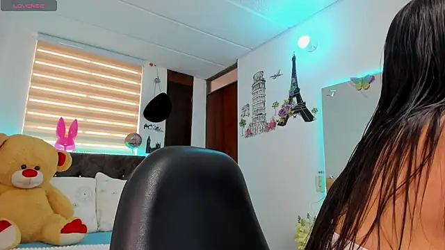 Luxxur69 online show from April 2026 05:05:02 PM